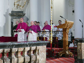 Abschlussvesper der Bischofskonferenz mit Spendung des Bonifatiussegens (Foto: Karl-Franz Thiede)